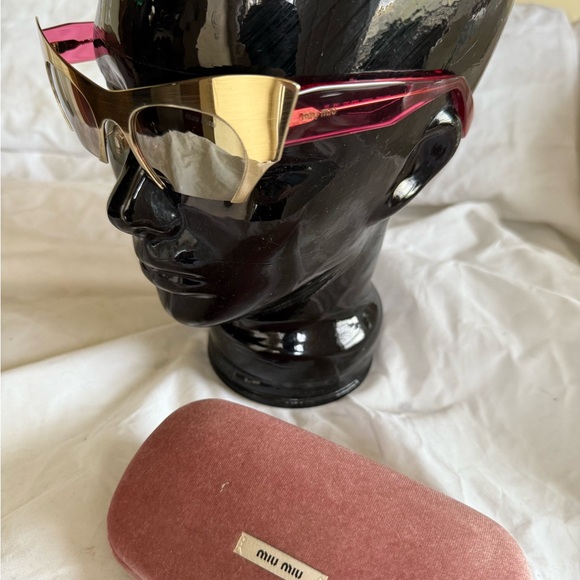 Miu Miu rasoir cat eye Gold Shield Sunglasses with Pink Temple Tips